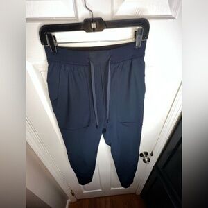 Lululemon Men’s Small ABC Tapered Sleek Jogger Pant True Navy L 30” LM5574S S